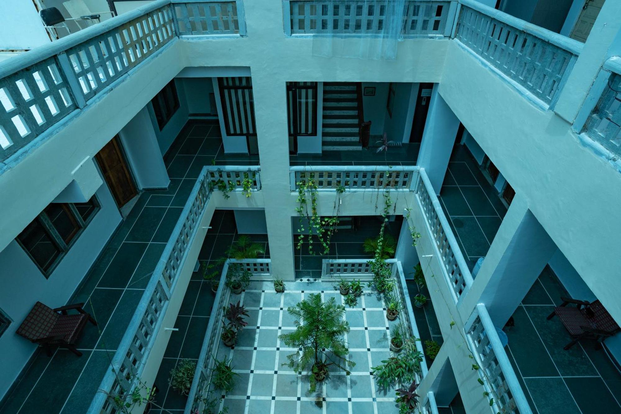 אודייפור Tripli Hotels Shiv Villas מראה חיצוני תמונה