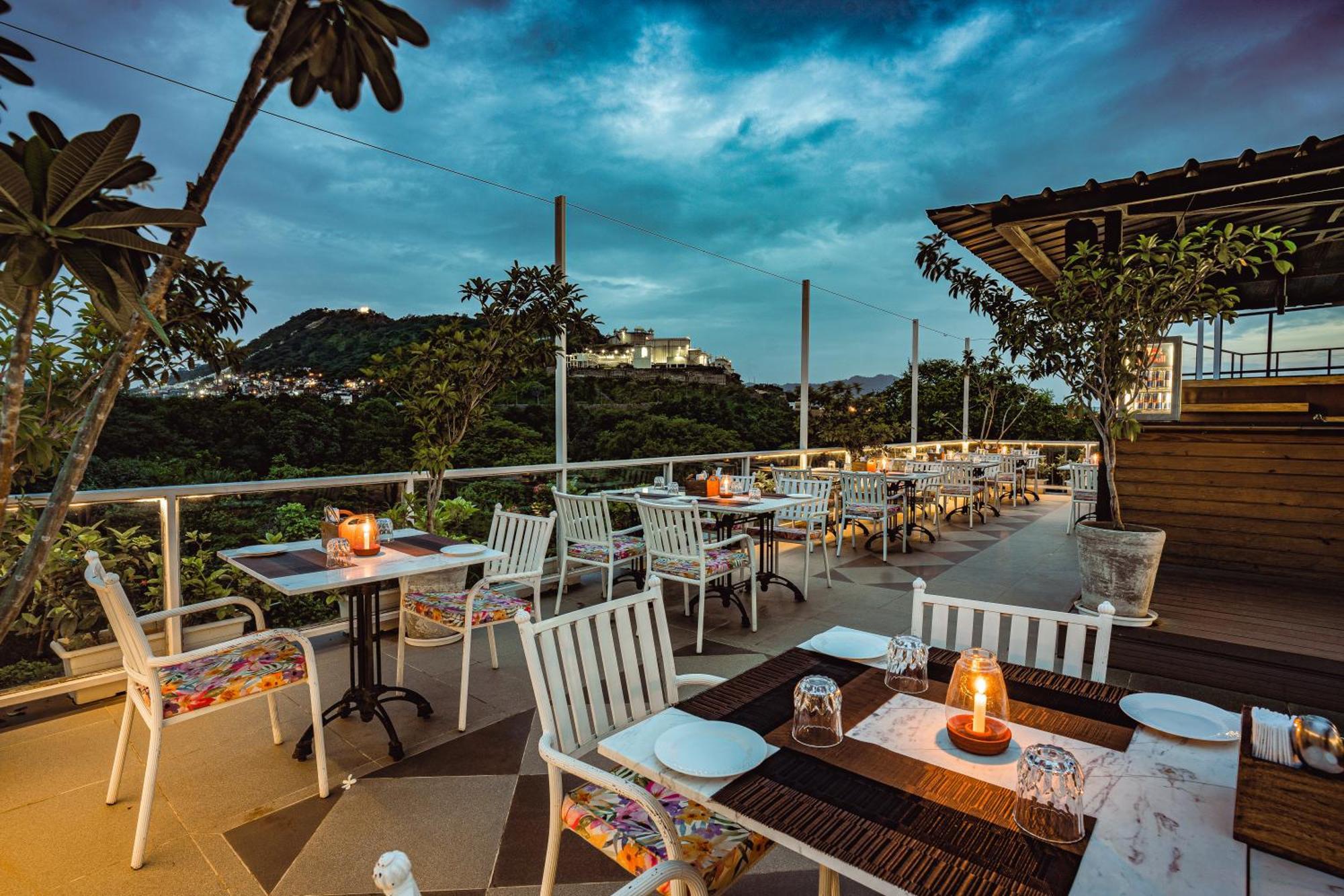 אודייפור Tripli Hotels Shiv Villas מראה חיצוני תמונה