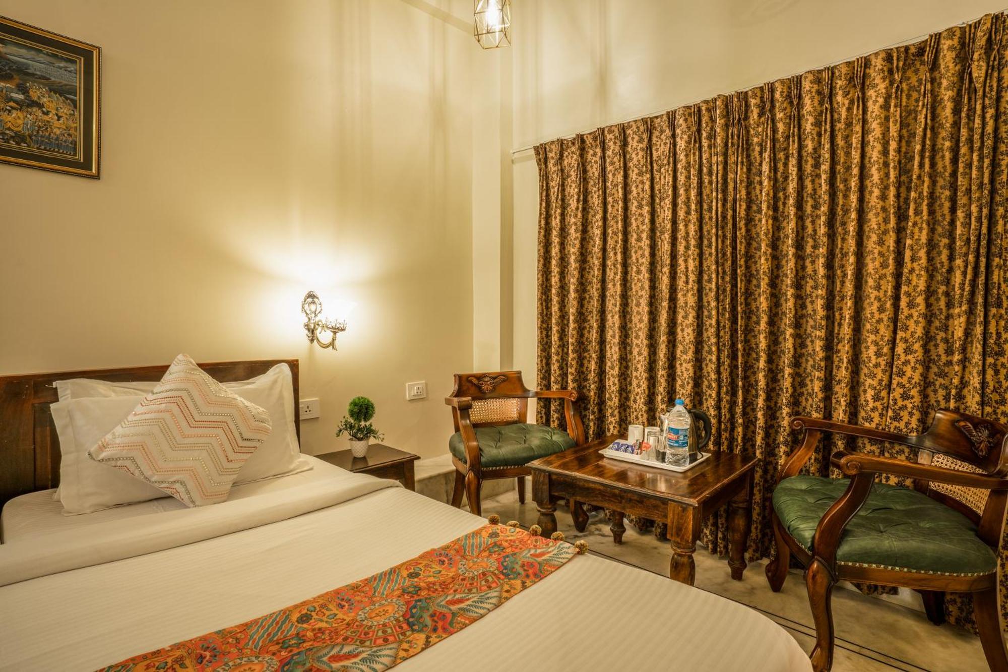 אודייפור Tripli Hotels Shiv Villas מראה חיצוני תמונה