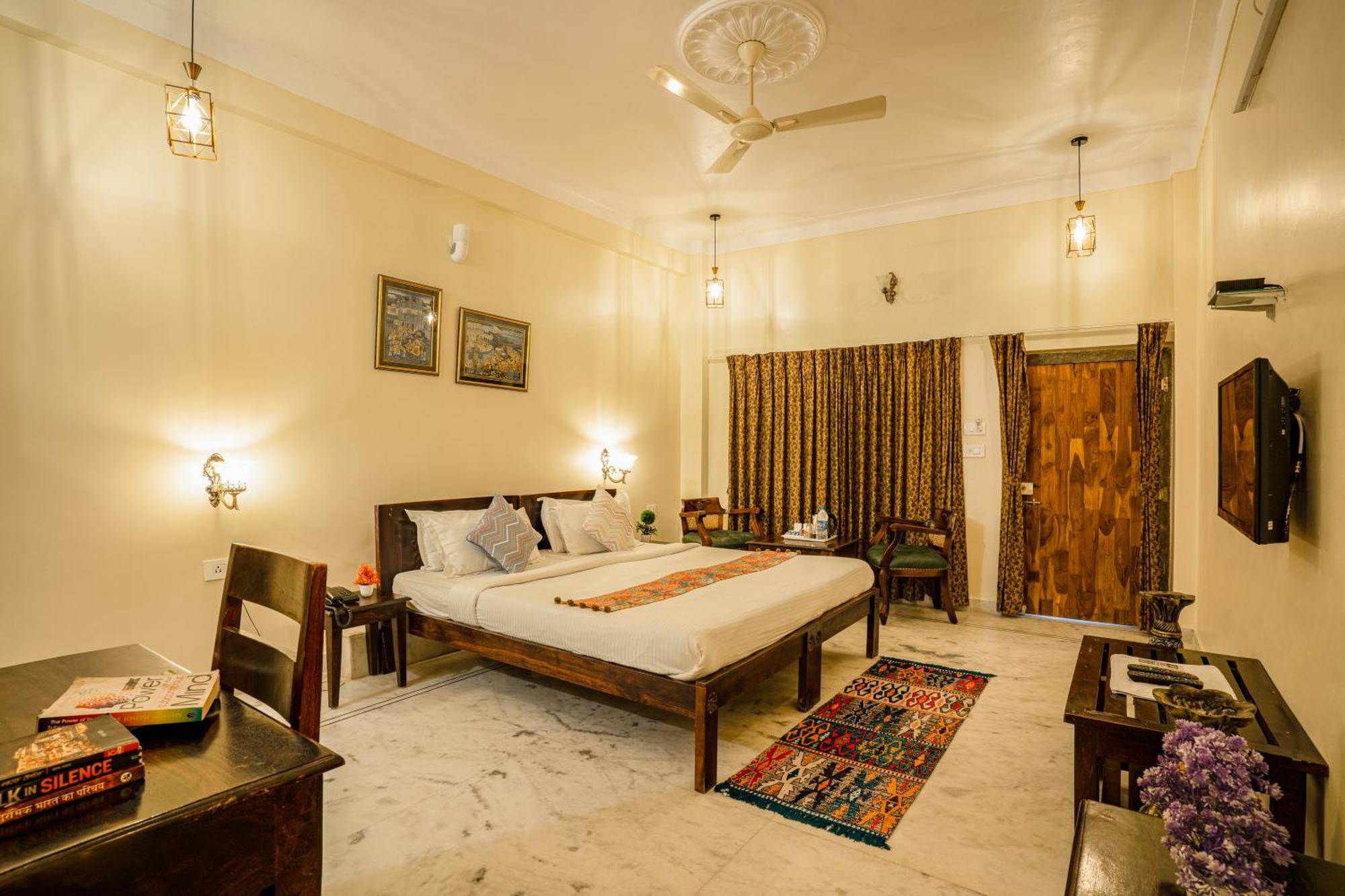 אודייפור Tripli Hotels Shiv Villas מראה חיצוני תמונה
