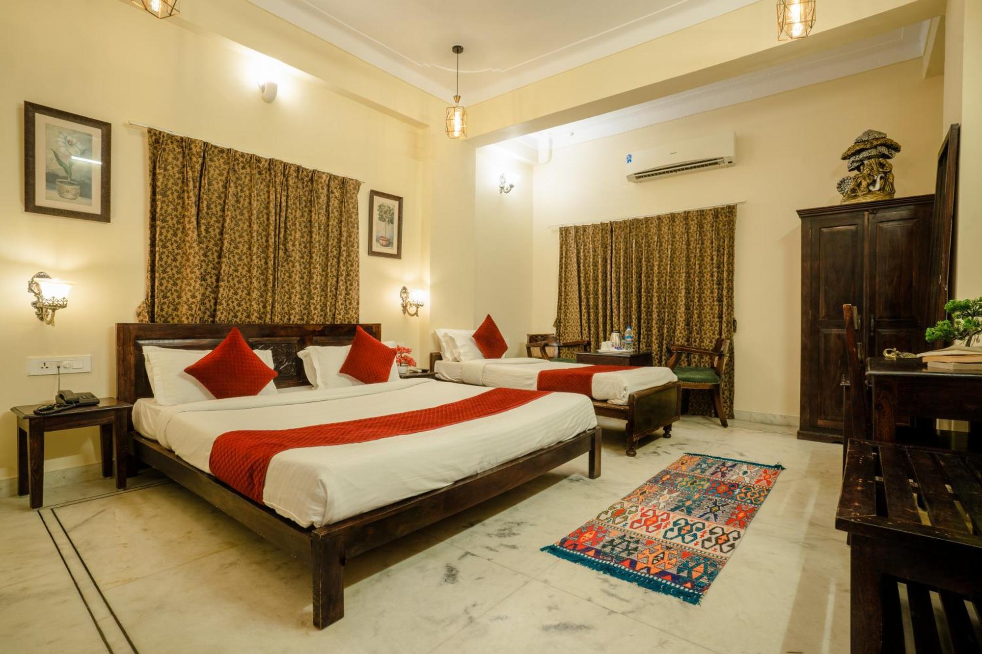 אודייפור Tripli Hotels Shiv Villas מראה חיצוני תמונה