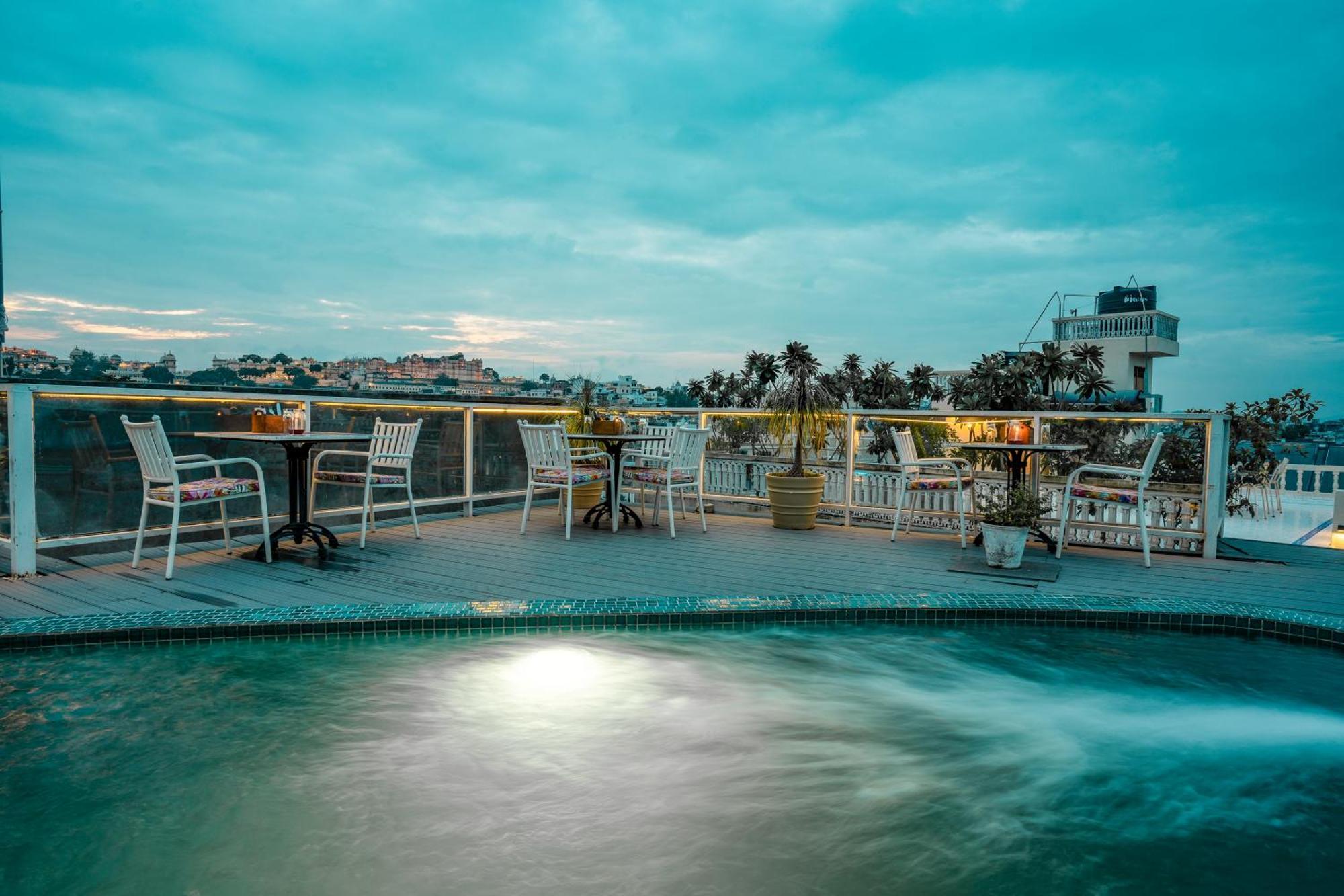 אודייפור Tripli Hotels Shiv Villas מראה חיצוני תמונה