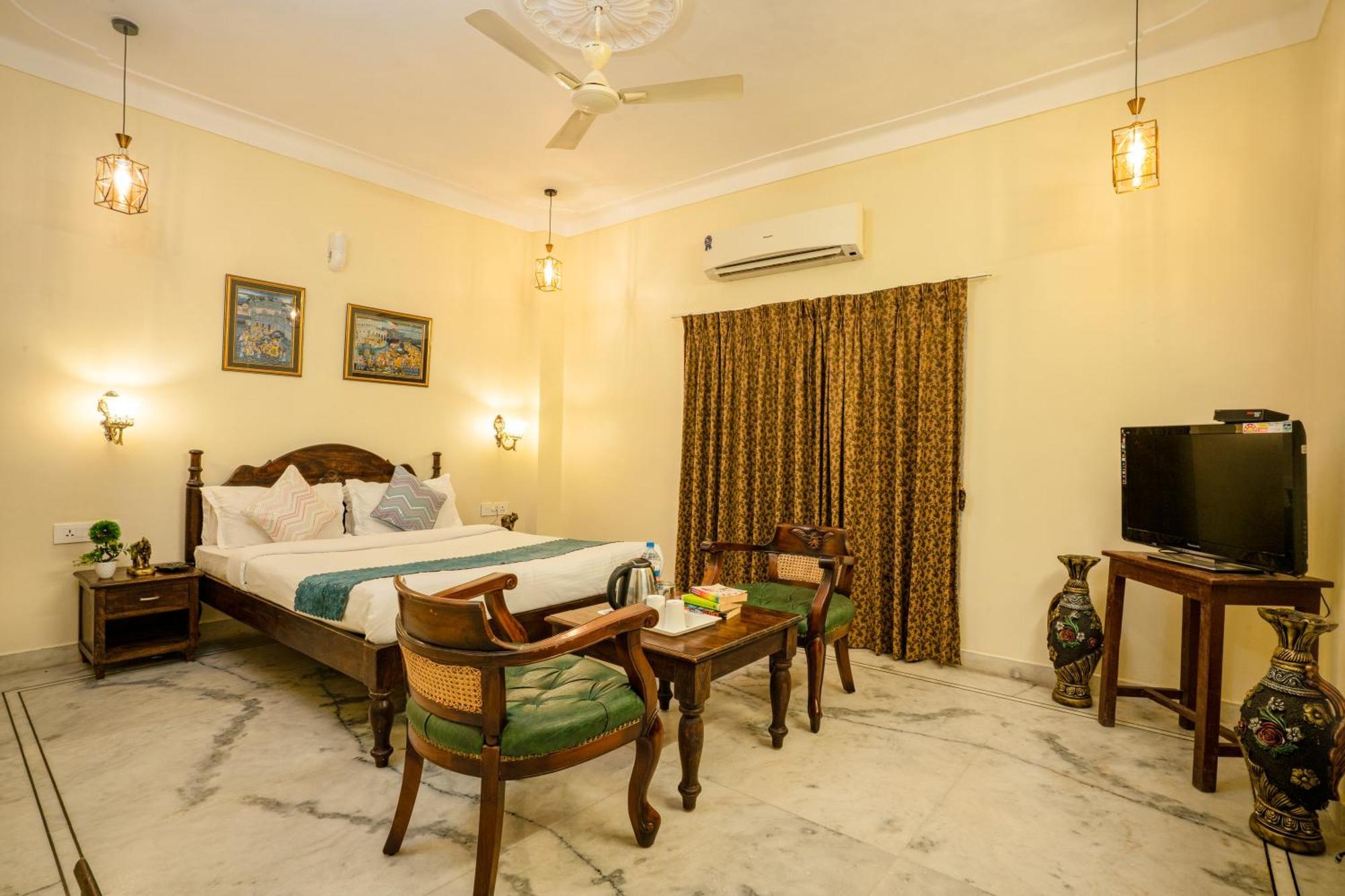 אודייפור Tripli Hotels Shiv Villas מראה חיצוני תמונה