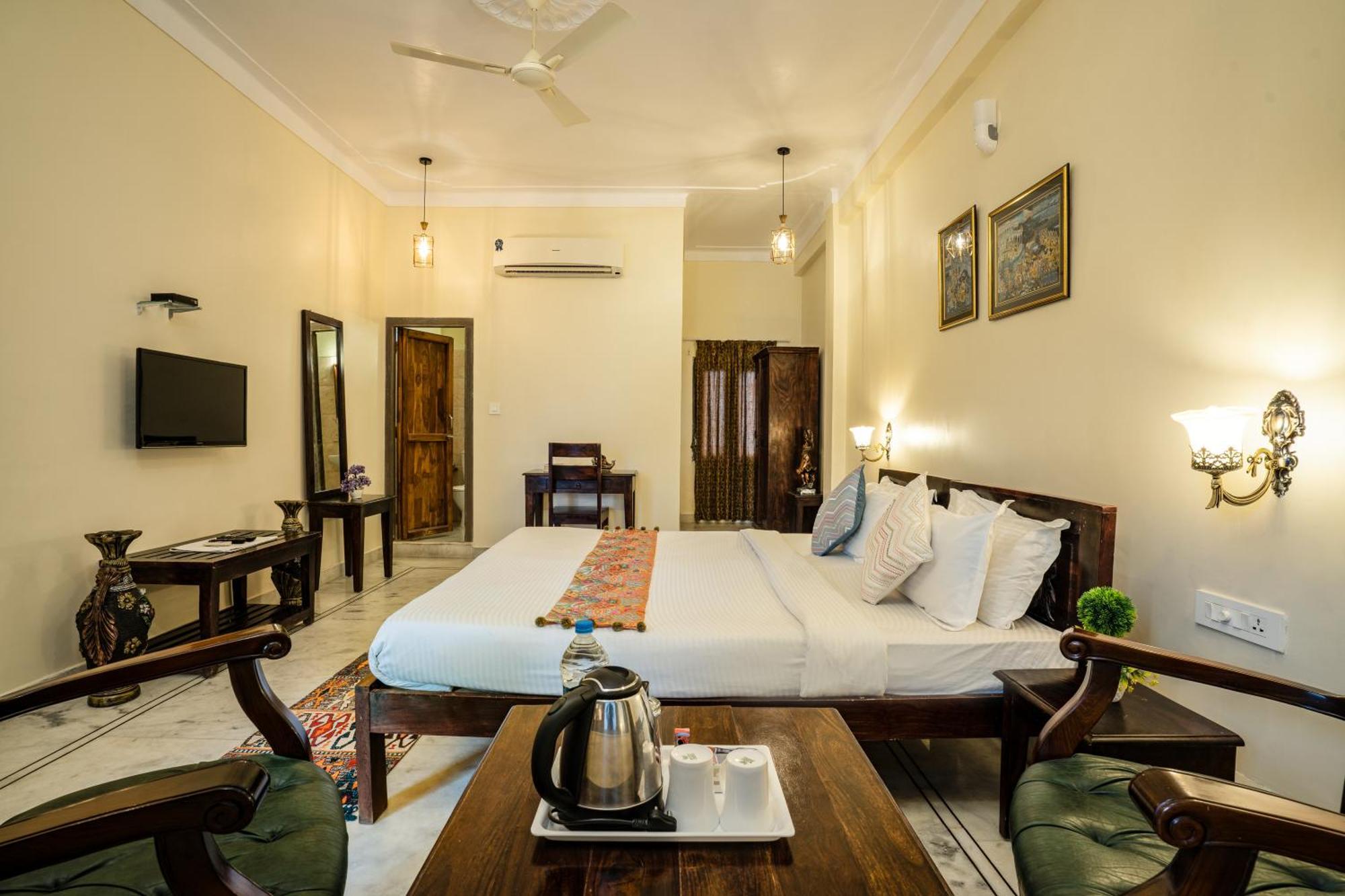 אודייפור Tripli Hotels Shiv Villas מראה חיצוני תמונה