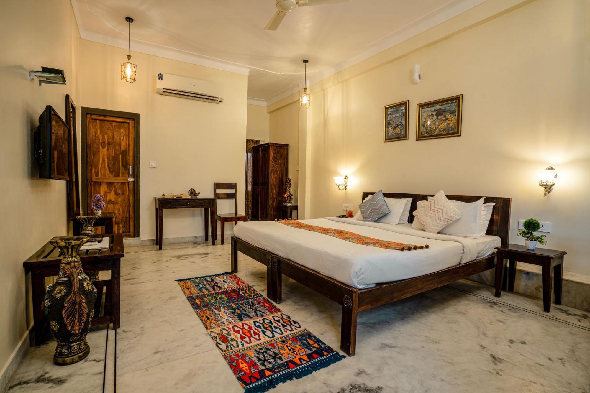 אודייפור Tripli Hotels Shiv Villas מראה חיצוני תמונה